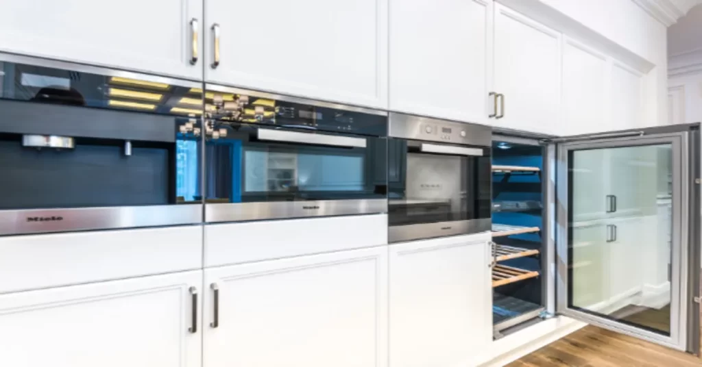 Baking Like a Pro: Top Tips for Mastering Your Built-In Oven